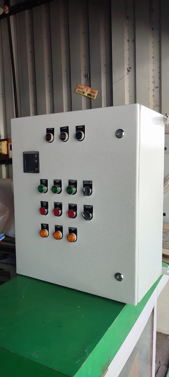 Compact control panel with phase indicators and push buttons